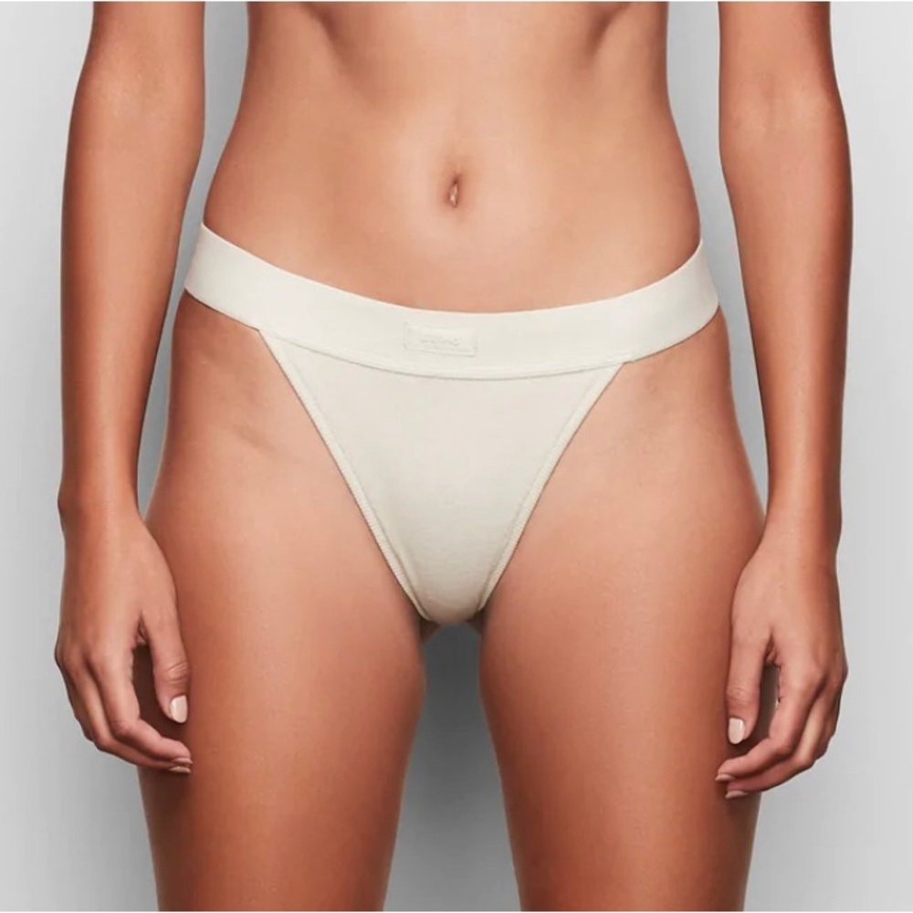 SKIMS Cotton Rib Thong - BRAND NEW WITH TAG